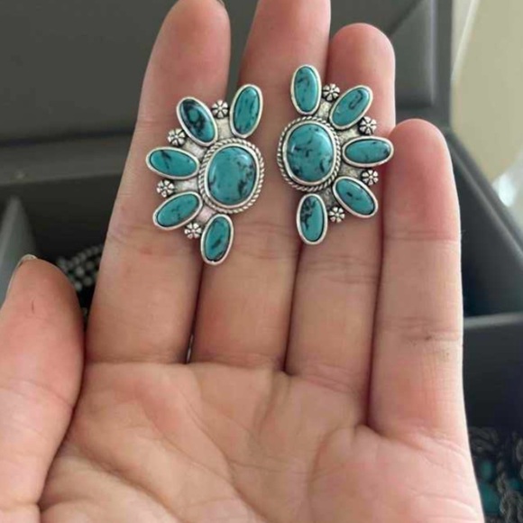 Turquoise silver stud earrings western - Picture 4 of 7